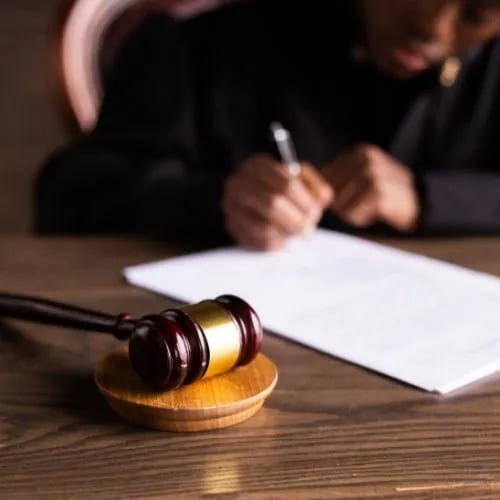 ¿Cuáles son las diferencias entre el despido procedente y el improcedente?