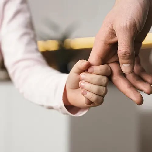 ¿Los hombres pueden cobrar complemento de maternidad?