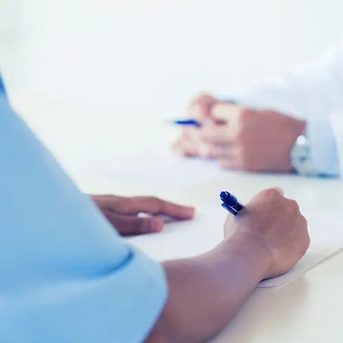 ¿Qué ocurre después de la demora de calificación?
