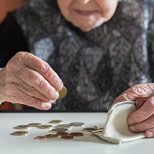 ¿Puedo cobrar una jubilación o viudedad sin cotización?