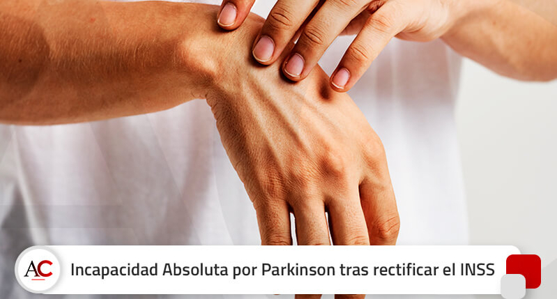 Logra la pensión máxima por Parkinson mientras el INSS da marcha atrás en pleno proceso judicial